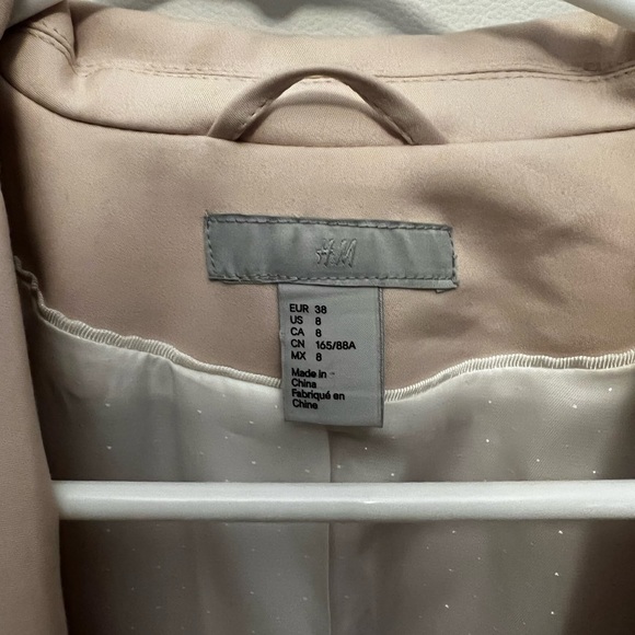 Pale Pink Blazer - Picture 2 of 3